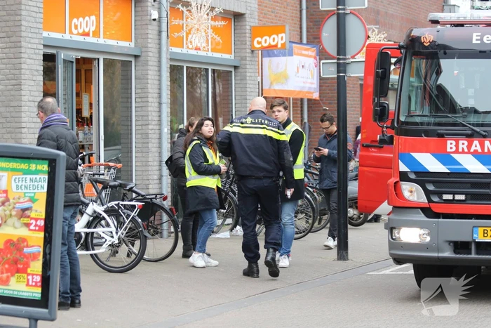 Supermarkt Coop ontruimd wegens vreemde lucht