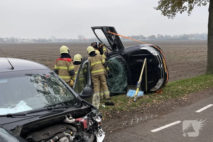 Pieten in botsing met bestelwagen op kruising