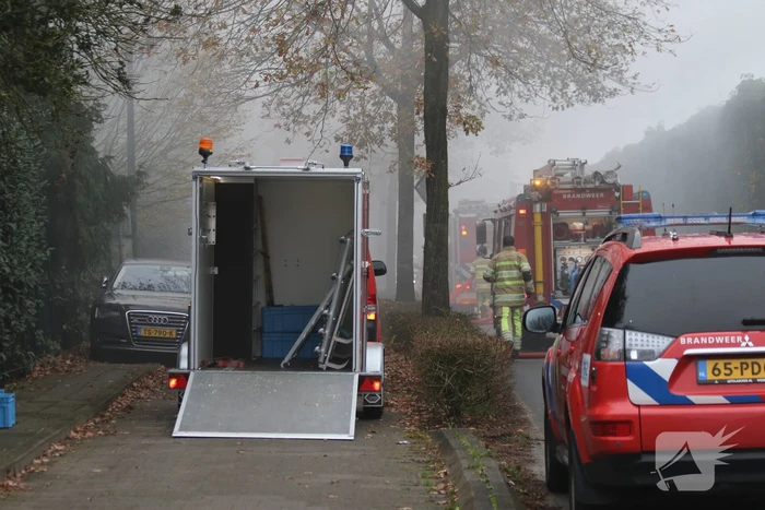 Grote brand in woonhuis met rieten kap