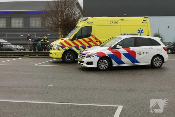 Kind op fiets aangereden door auto