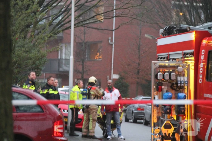 Brand in een trappenhuis van flatgebouw