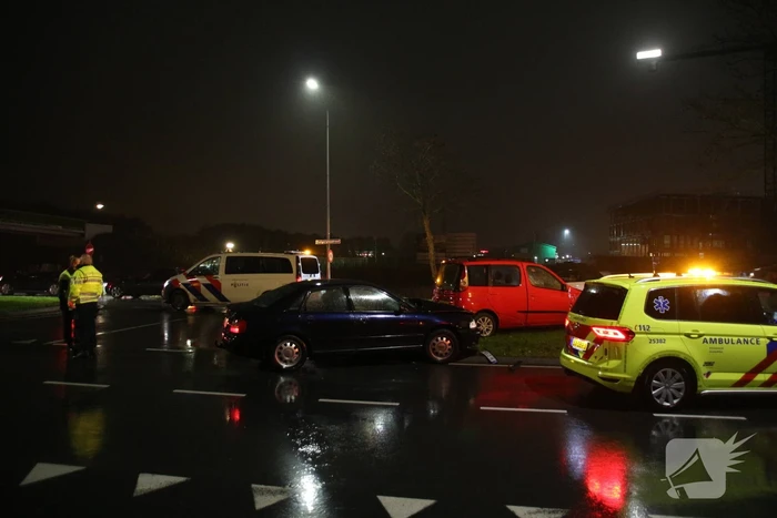 Schade na aanrijding tussen twee auto's
