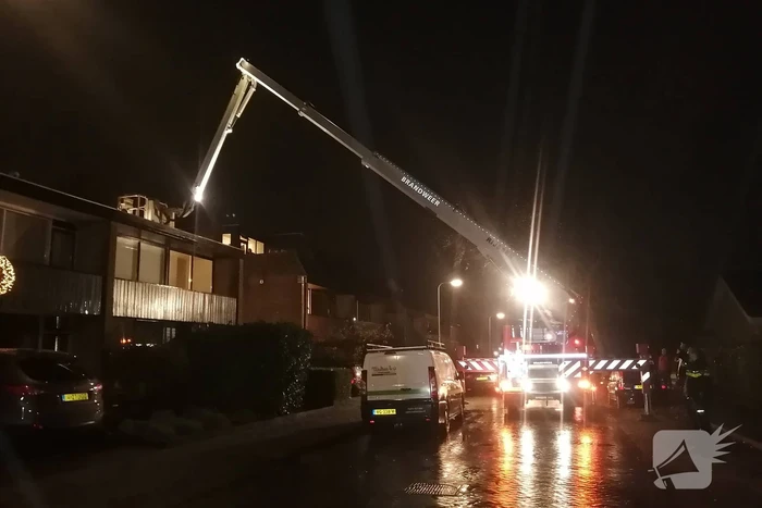 Brand in schoorsteen van woning