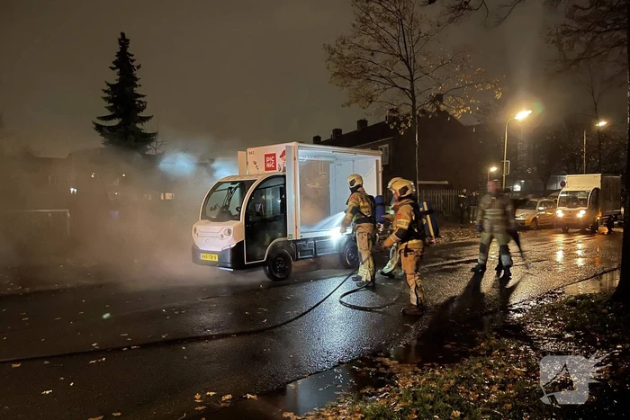 Brand in bezorgauto van Picnic
