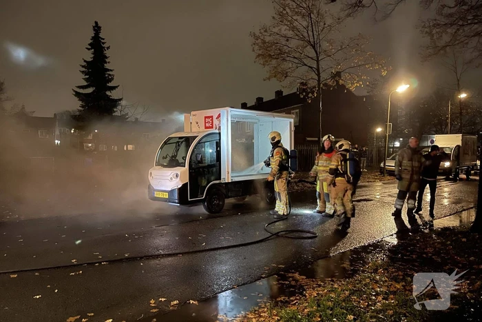 Brand in bezorgauto van Picnic
