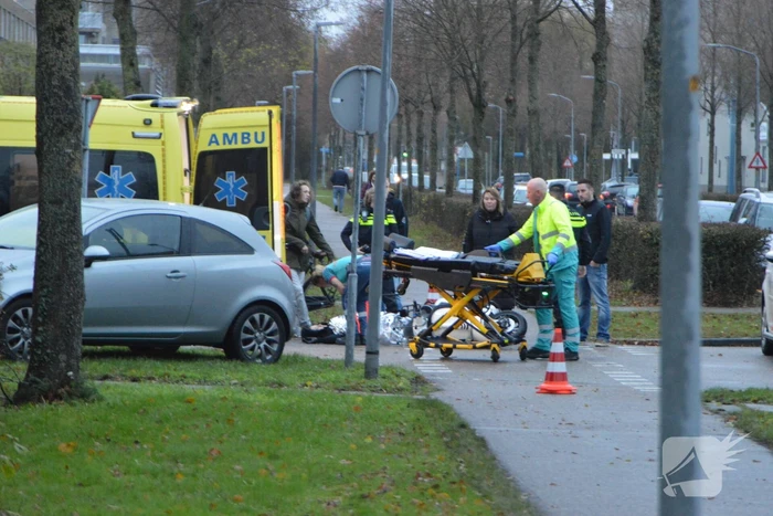 Scooterrijder gewond bij botsing met auto