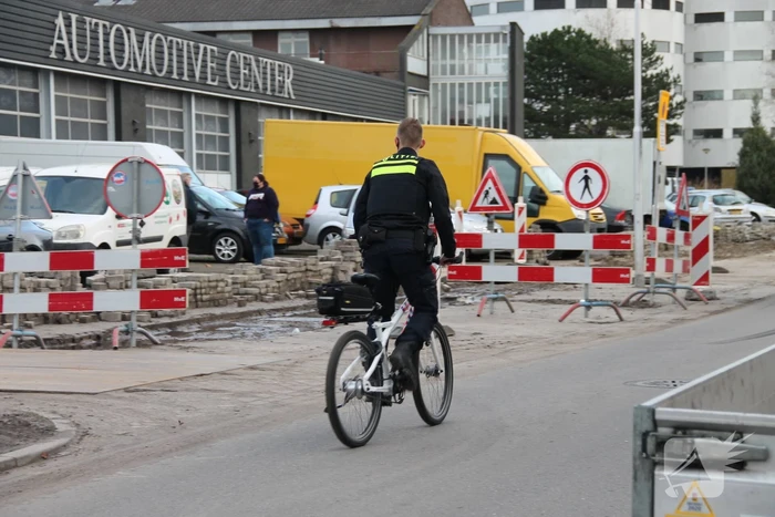 UWV, politie en handhavers doen onderzoek bij autobedrijf
