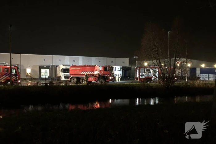 Vrachtwagen verwoest door brand