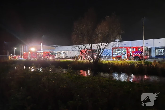 Vrachtwagen verwoest door brand