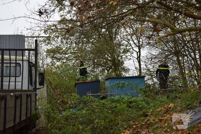 Politie vindt ondergrondse container met hennepkwekerij