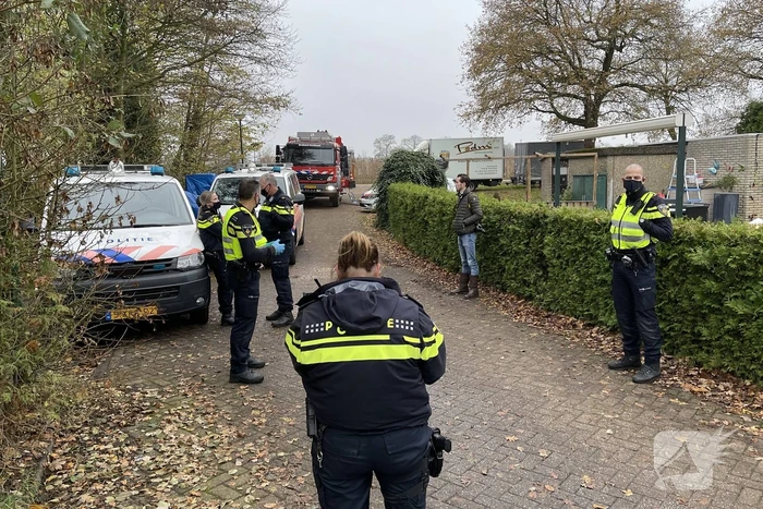 Politie vindt ondergrondse container met hennepkwekerij