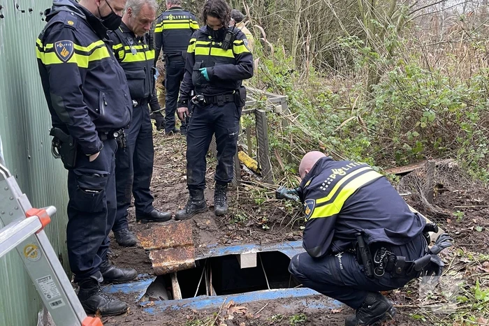 Politie vindt ondergrondse container met hennepkwekerij