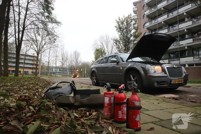 Brand na bijvullen olietank auto