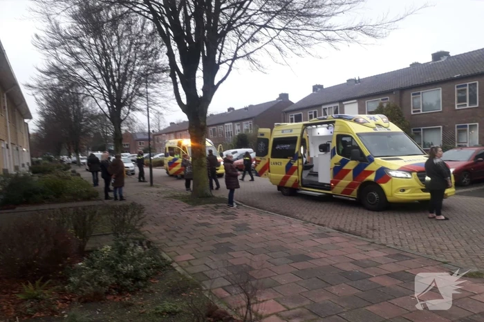 Meerdere personen ademen rook in bij brand