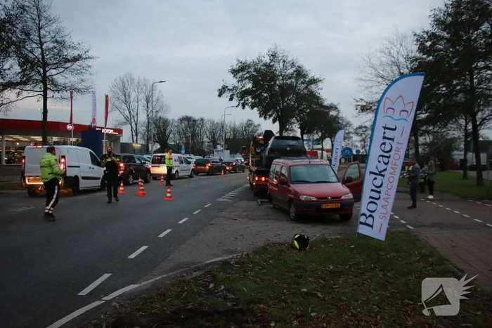 Wiel van auto breekt af na aanrijding