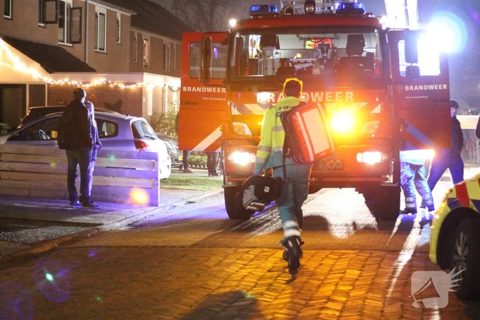 Brand in zonnepanelen op dak van woning