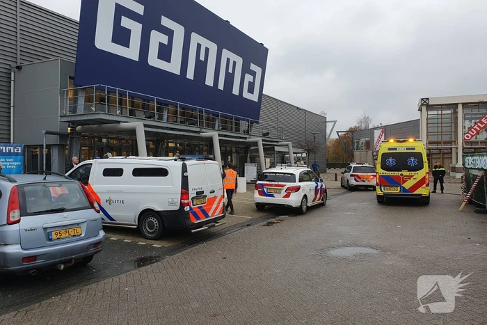 Man (62) gewond na ruzie bij bouwmarkt Gamma
