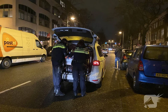 Flinke schade na botsing tussen scooter en auto