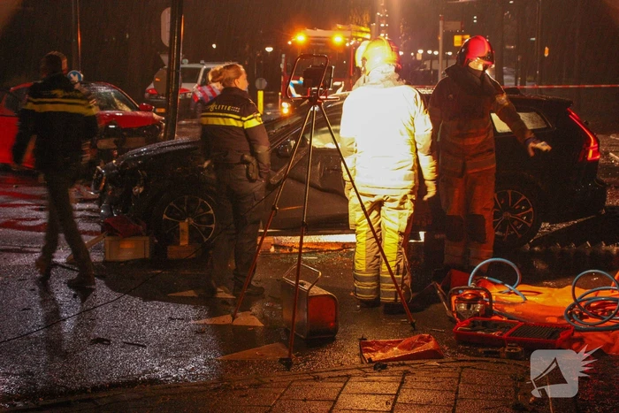 Fikse schade bij botsing tussen twee wagens