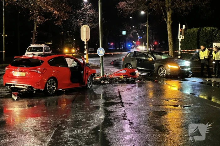 Fikse schade bij botsing tussen twee wagens