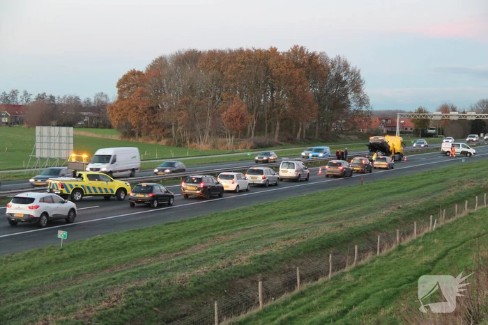 Kettingbotsing tussen drie voertuigen