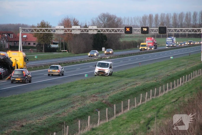 Kettingbotsing tussen drie voertuigen