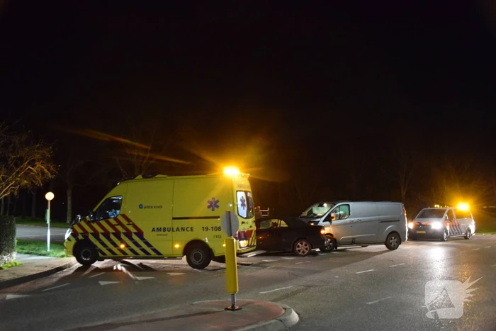 Veel schade bij ongeval met drie voertuigen