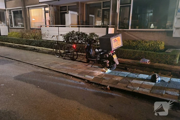 Fietser en bezorger met elkaar in botsing