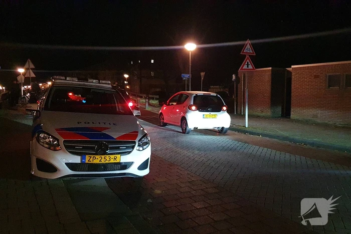 Automobilist rijdt man op step aan