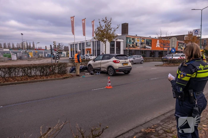 Motorrijder gewond bij botsing met auto