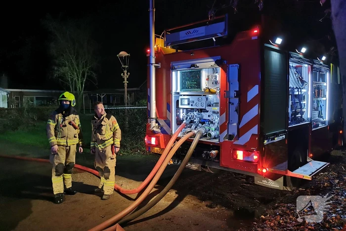 Uitslaande brand legt schuur in de as