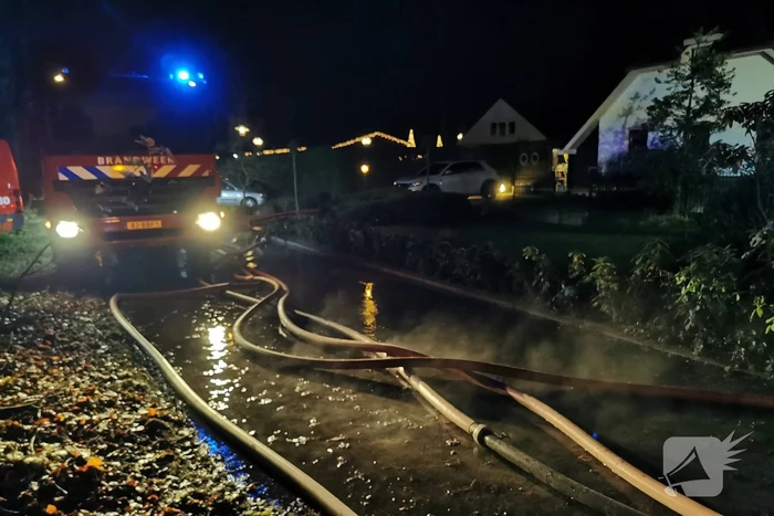 Uitslaande brand legt schuur in de as