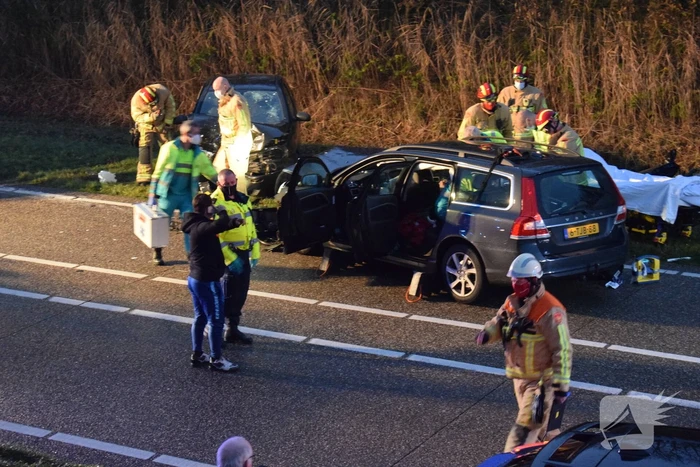 Ravage na botsing tussen twee voertuigen