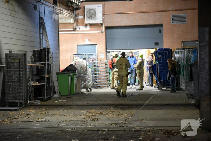 Brandlucht in Albert Heijn blijk houtkachel