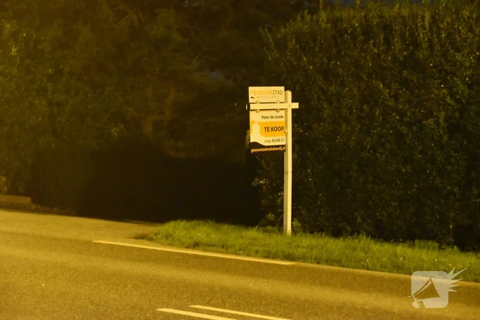 Aanhouding bij te koop staande woonboerderij