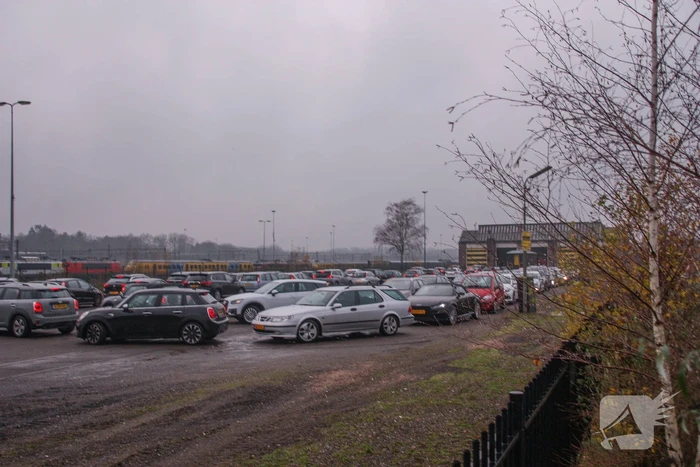Enorme rijen bij GGD-teststraat