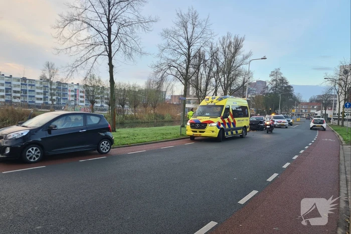 Drie auto's betrokken bij kop-staart botsing