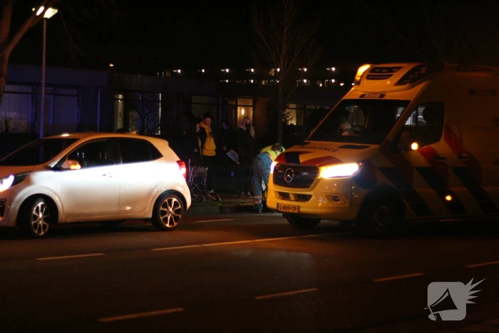 Vrouw met rollator gewond op zebrapad