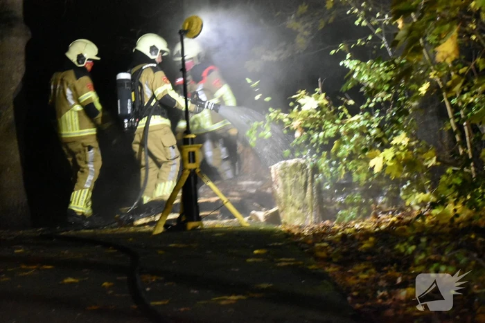Brand in boom snel geblust