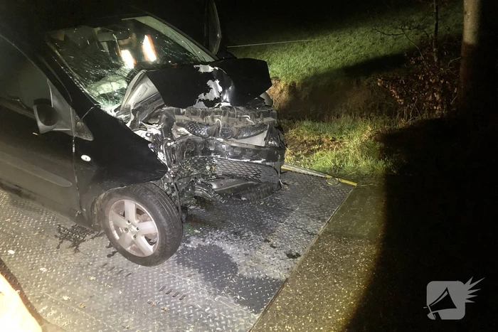 Meerdere voertuigen raken van dezelfde weg