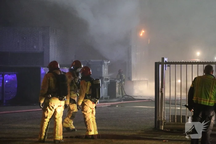 Uitslaande brand in loods Casper de Haan