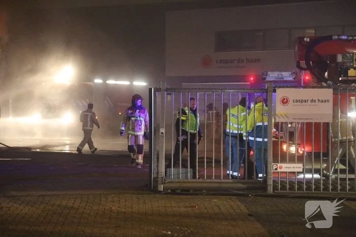 Uitslaande brand in loods Casper de Haan