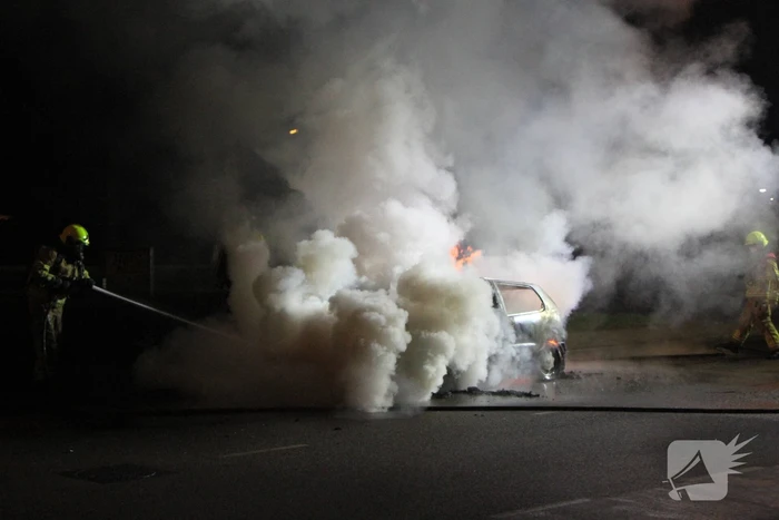 Auto verwoest door brand