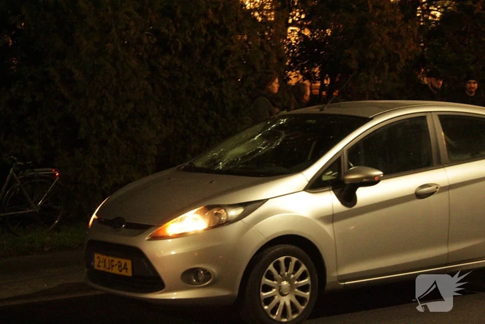 Fietser aangereden door auto