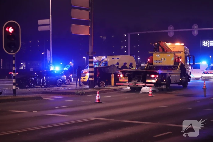 Ravage bij ongeval tussen meerdere voertuigen