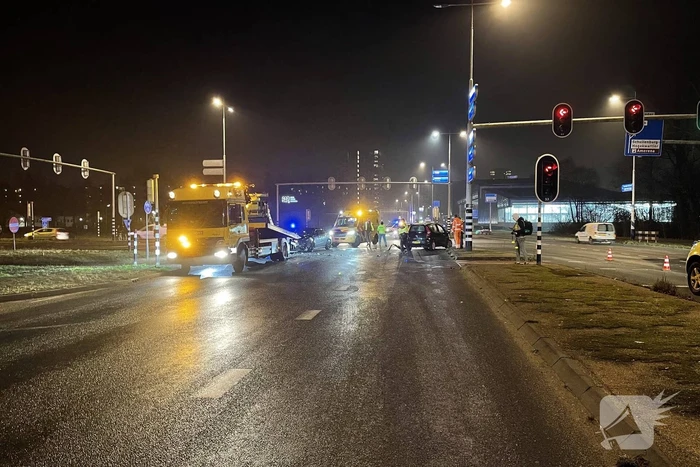 Ravage bij ongeval tussen meerdere voertuigen