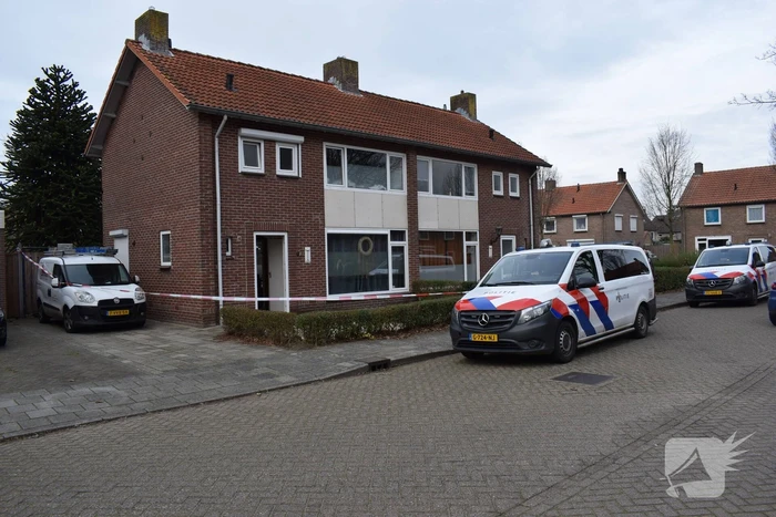 Bewoner overvallen in woning