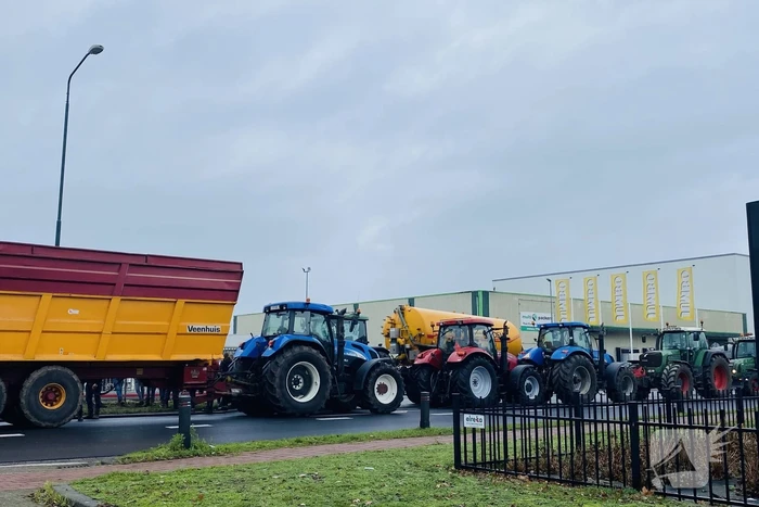 Boeren blokkeren Jumbo distributiecentrum