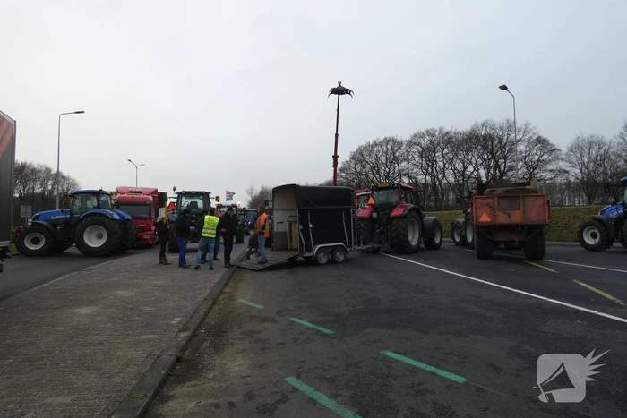 Distributiecentrum Jumbo geblokkeerd door boeren