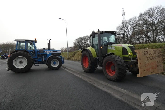 Distributiecentrum Jumbo geblokkeerd door boeren